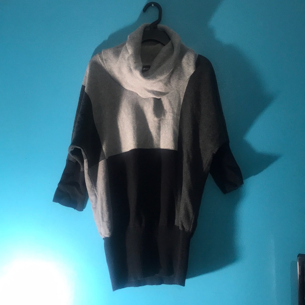 Fashion Bug Grey Color block Sweater size Medium
